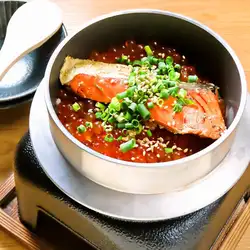 Salmon and salmon roe rice pot