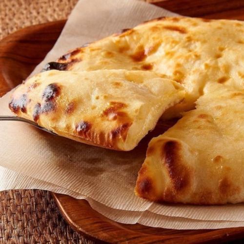 Naan menu using domestic wheat! Please try it with curry♪