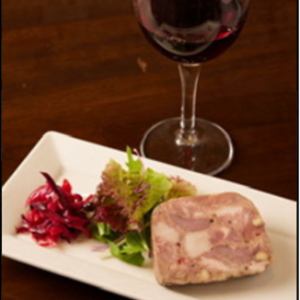 ワインに合うきのこフェア「ポルチーニ香るお肉のテリーヌ」