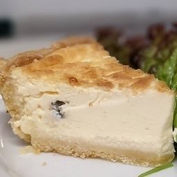 （小皿前菜）ゴルゴンゾーラのキッシュ