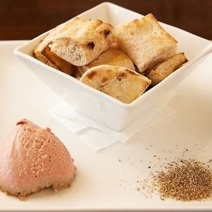 （小皿前菜）鶏のレバームース