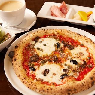 ◆ランチタイムから種類豊富なメニューがご注文可能！小皿前菜もあり！昼飲みにも最適”◇◆