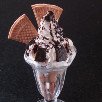 チョコレートパフェ