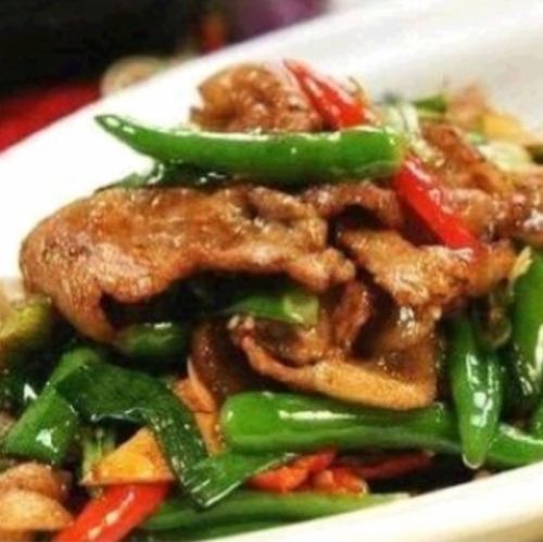 豚肉と青唐辛子のピリ辛炒め/農家小炒肉