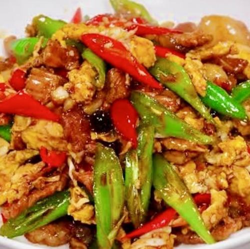 目玉焼豚肉ピーマン農家風炒め/農家一碗香