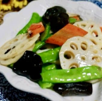 蓮根とサヤエンドウ炒め/荷塘小炒