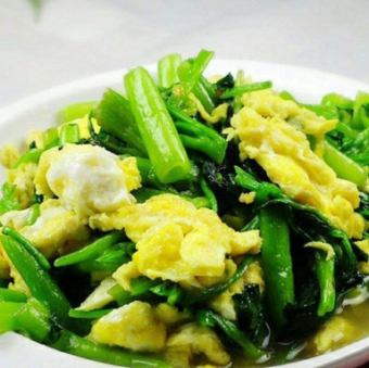 ほうれん草と玉子炒め/菠菜炒蛋
