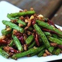 インゲンのピリ辛炒め/干扁四季豆
