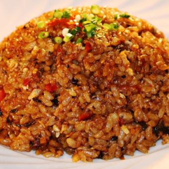 ピリ辛チャーハン/湖南炒飯