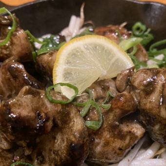 Hakata chicken grilled on a hot plate