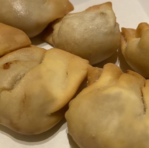 6 spicy fried dumplings