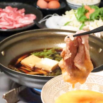 [For a luxurious party!] A luxurious course with sukiyaki or motsunabe, sashimi, horse sashimi and all-you-can-drink for 6,600 yen (tax included)
