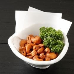 fried cashew nuts