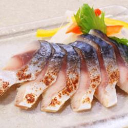 Broiled sushi mackerel