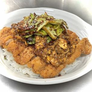 横浜みそカツ丼