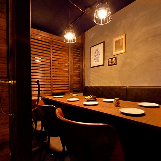 A total of 7 private rooms! Fully equipped private rooms ◎ Hideaway style stylish charcoal-grilled izakaya♪