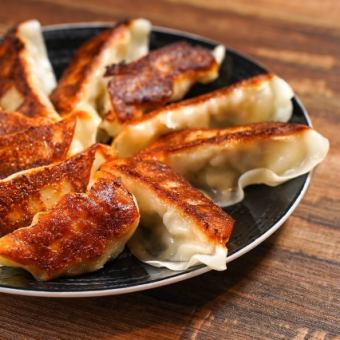 [New Plan] More than 150 types, including underground bar specialty gyoza! 2 hours all-you-can-eat and drink 4,000 yen → 2,980 yen