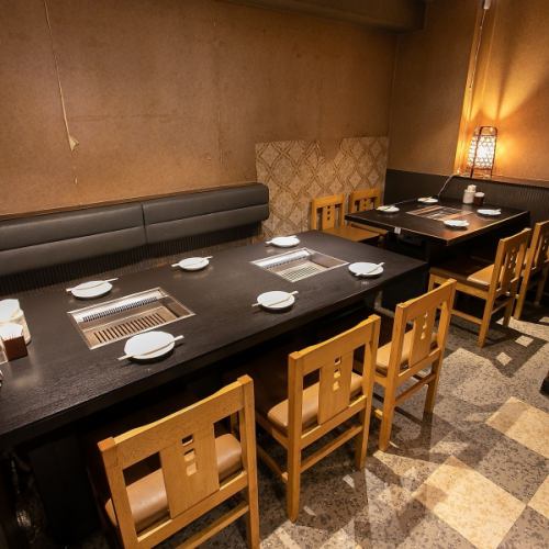The B1 floor has 2 tables for 6 people and 1 table for 4 people.You can enjoy a wide range of dishes from A5 rank Japanese black beef to typical Harami Tan Hormone ★ Yoyogi / Minami Shinjuku / Shinjuku / Yakiniku / Hormone / Banquet / Year-end party / New Year party / Anniversary / Lunch / Course