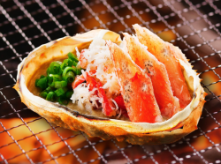 [Specialty: Grilled Crab with Miso and Shell] Grilled King Crab with Miso and Shell