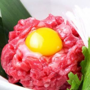 炙りユッケ
