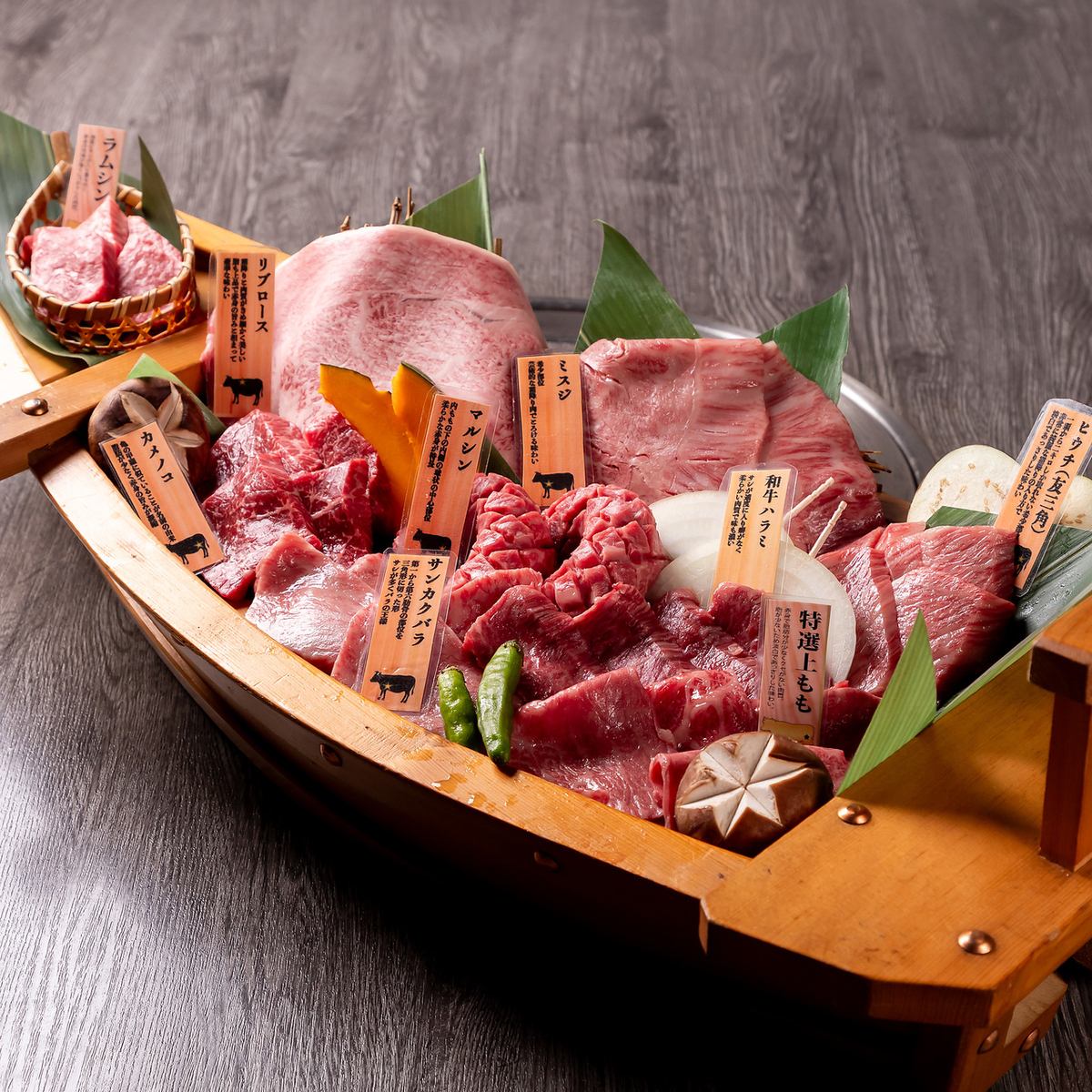 雰囲気抜群の上質な空間で絶品のお肉を。飲み放題もあります◎