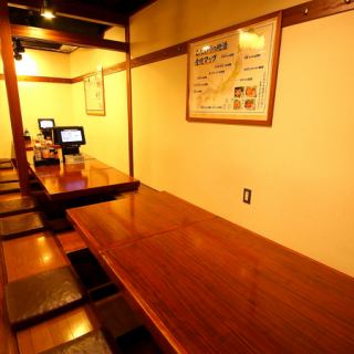 足を伸ばしながら、のんびりとお食事を愉しめるので長時間の宴会にも最適◎