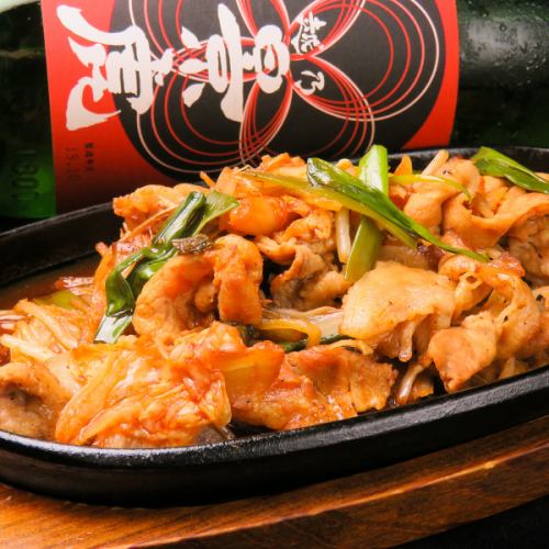 店主拘りの一品料理も！