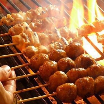 【迷ったらこちら！】名物尽くし！鍋×焼き鳥の90分飲み放題付き全12品4000円(税込)