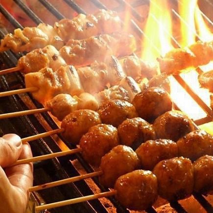 【迷ったらこちら!】名物尽くし!鍋×焼き鳥の90分飲み放題付き全12品4000円(税込)