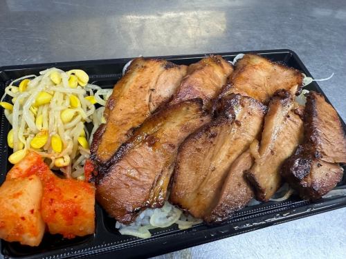 Grilled pork bento