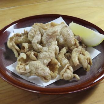 鶏皮のパリパリ揚げ