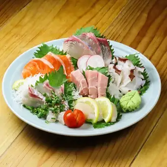 Six kinds of sashimi platter