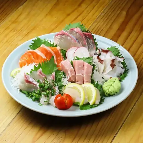 Six kinds of sashimi platter