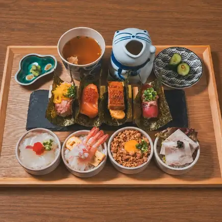 【完全予約制】ご褒美ランチ★おちょこ丼 & 手巻き 8種セット
