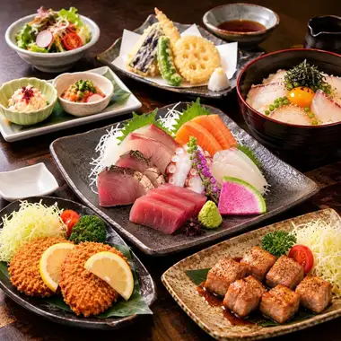 「Irodori Hotaru懷石料理」【150分鐘暢飲】我們最受歡迎的菜色！刺身愛好者的必嘗之選！精選六種刺身和宇和島鯛魚飯，共10道菜。