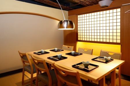 We have two types of private rooms, a tatami room and a digging kotatsu.Please use it for dinner with your loved ones.