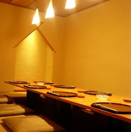 There is a private room with a sunken kotatsu that can accommodate up to 4, 6 or 10 people.