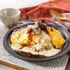 Beef cheek and mozzarella beef stew omelette