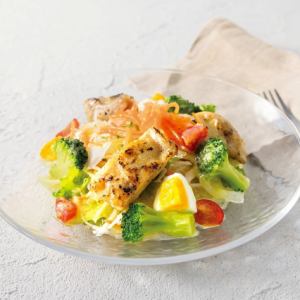 Grilled chicken salad