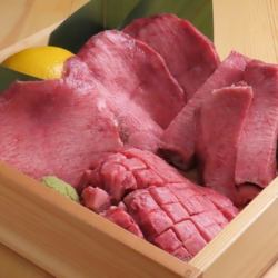 【센다이 명물 쇠고기 추격!】 전속 바이어가 구입 한 엄선 된 쇠고기를 꼭 맛보세요!