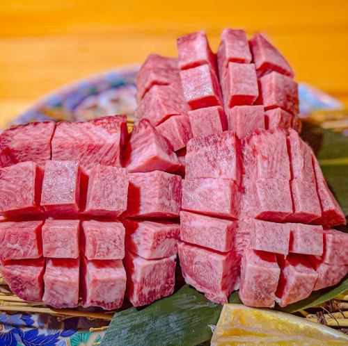 【SNS大爆発！総再生回数1000万回越え！】なんとこんな牛タンも！当店なら食べ放題！