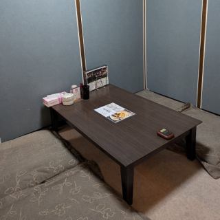 お仕事帰りのサク飲みにぴったりな座敷席をご用意。ゆったりとした空間で、お仲間や同僚とリラックス。美味しいお酒と料理で心もリフレッシュ♪