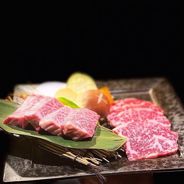 自社ブランドの『しんきん牛』の部位ごとに最適な厚みや切り方を見極め、素材の旨みを最大限に引き出した一皿をご用意。火入れ・味付け・提供演出にまで徹底的にこだわり抜いた肉料理も多数ご用意しております。料理長の感性と技術が詰まった「目でも舌でも楽しめる焼肉」をぜひご賞味ください。