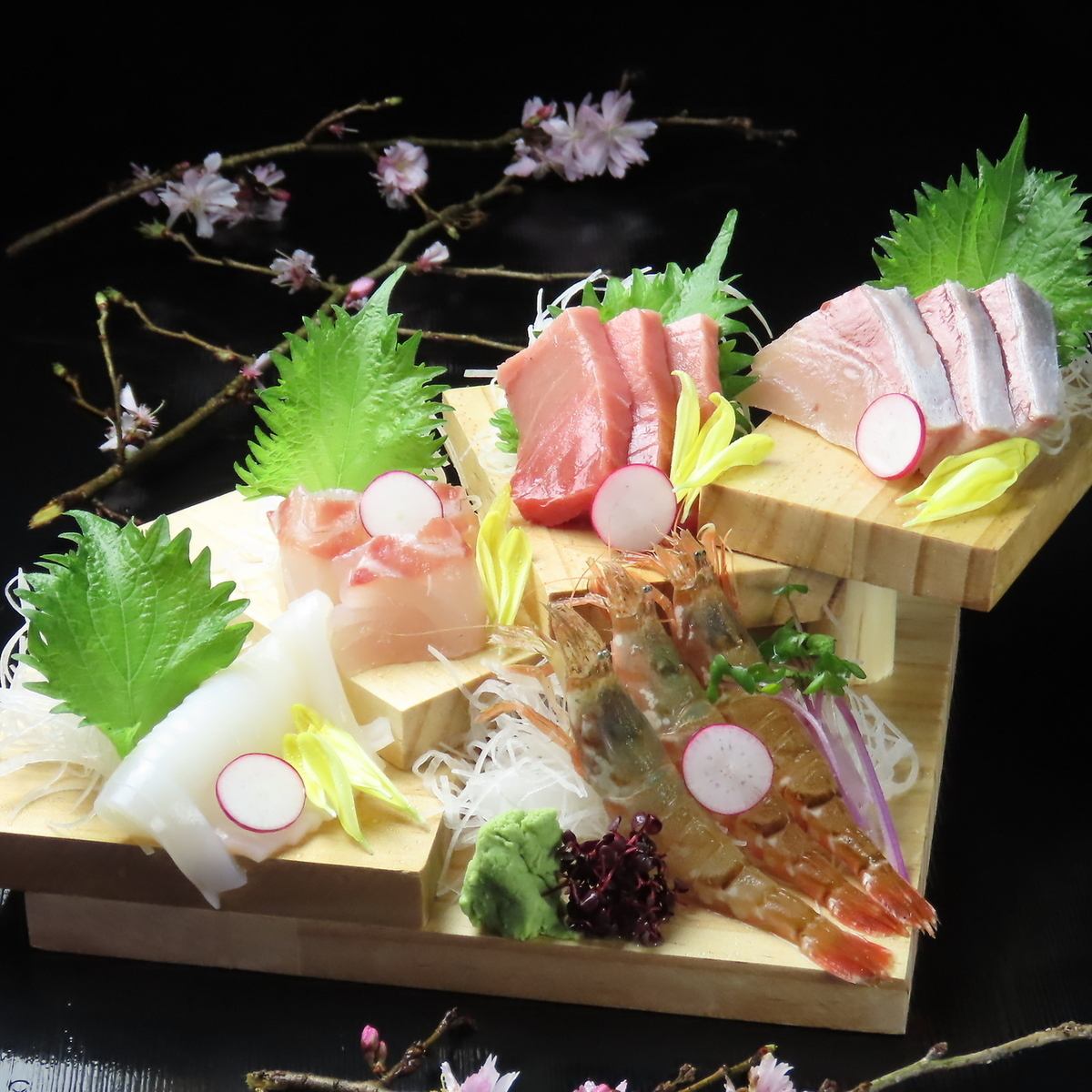 Fresh seafood delivered directly from Kanazawa Port! If you want to eat delicious seafood, come to our restaurant!