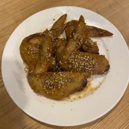 和食の技が冴える唐揚げと名古屋風手羽先の人気コンビ