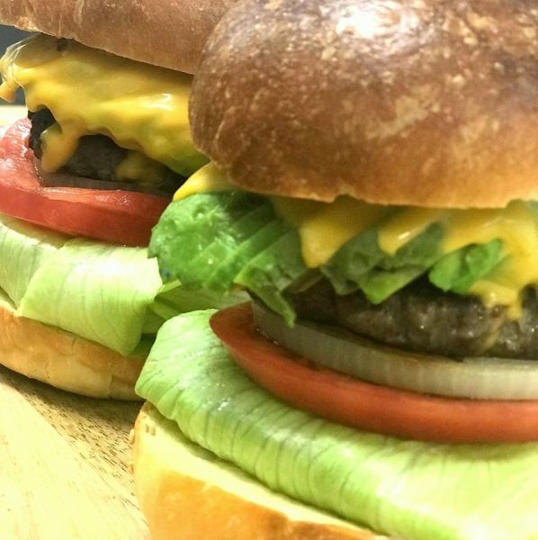 [Our store's most popular!] Avocado cheeseburger full of volume ☆