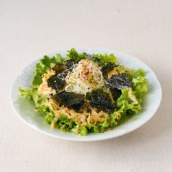 해파리 나물과 찐 닭 초레기 샐러드