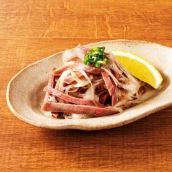 Pork tongue with salt and green onion and lemon