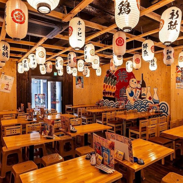 【貸切は着席最大100名様までOK！】最大100名様までの貸切OKです！1名様～ご利用頂けるテーブル席をご用意しておりますので、お一人様も気兼ねなくご利用いただけます♪幅広いタイプのお席を完備しておりますので、ビジネスからプライベートまで様々なシーンでご利用下さい。人数やご要望も、お気軽にお問い合わせ下さい。