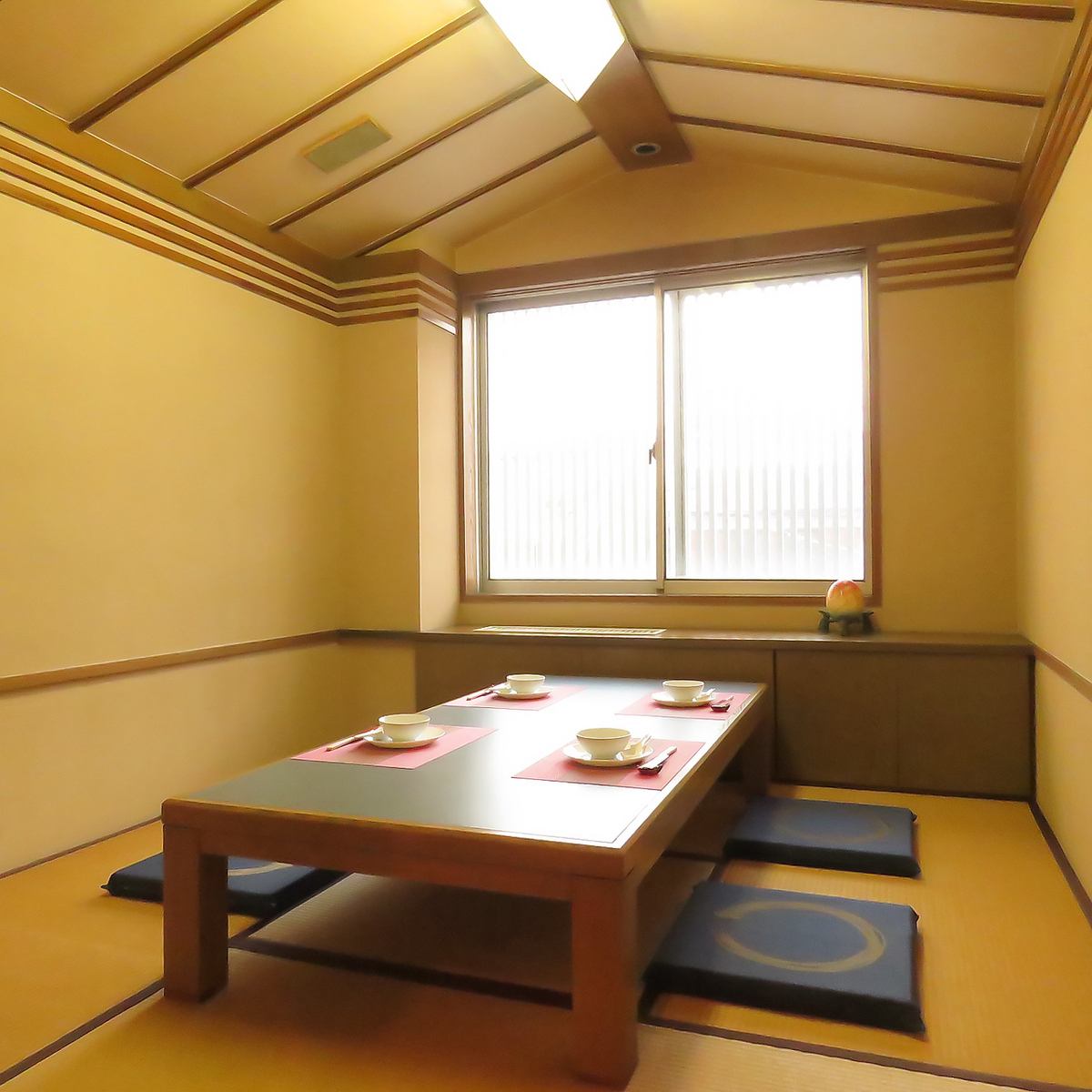 ご家族でのお食事も大歓迎！小さなお子様がいても安心のお席あり